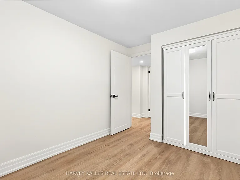 67 Robinglade Dr #BASEMENT — Photo 17