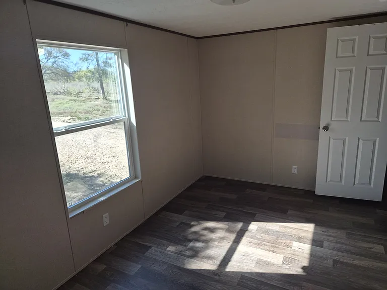 3138 FM 535 — Photo 12