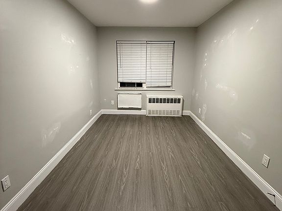 3rd image of 140-71 Burden Cres #1A