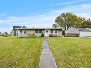 1085 E Park Rd, Grand Island, NY 14072