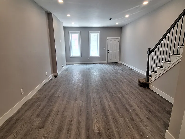 1007 W Dauphin St — Photo 15