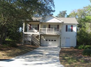 119 NE 19th St, Oak Island, NC 28465