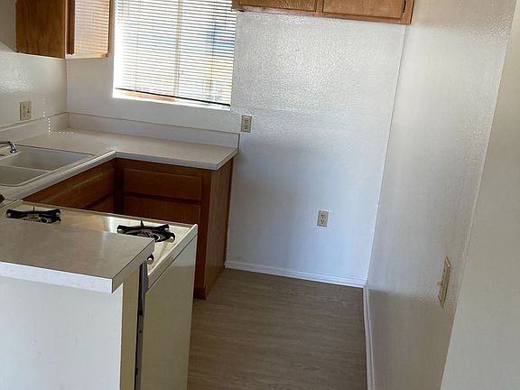 3rd image of 2717 W Grand Ave #3