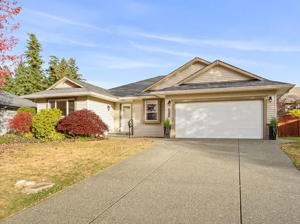 525 Church St, Comox, BC V9M 4G5