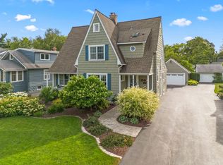 816 S Wheaton Ave, Wheaton, IL 60189