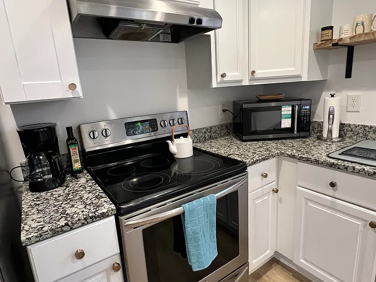 101 Forsyth Dr — Photo 9