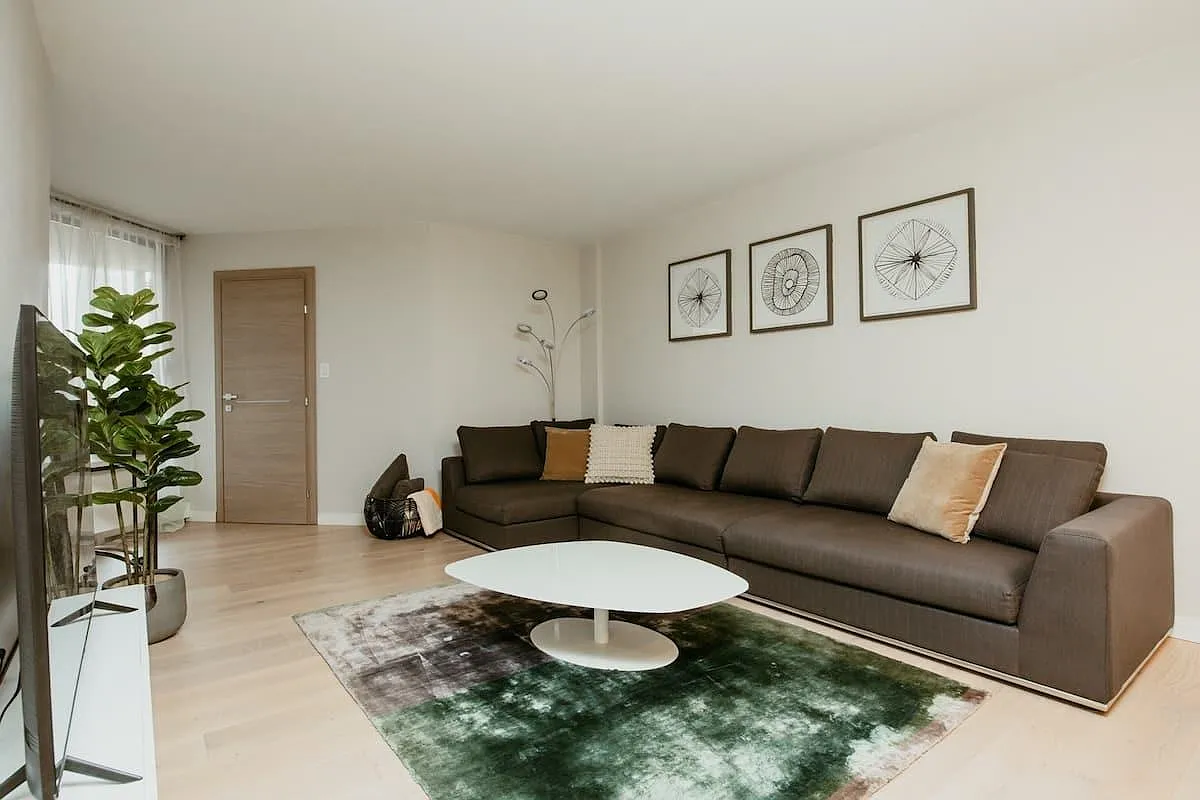 2 bed, 900 sqft, $3,550 — Photo 3