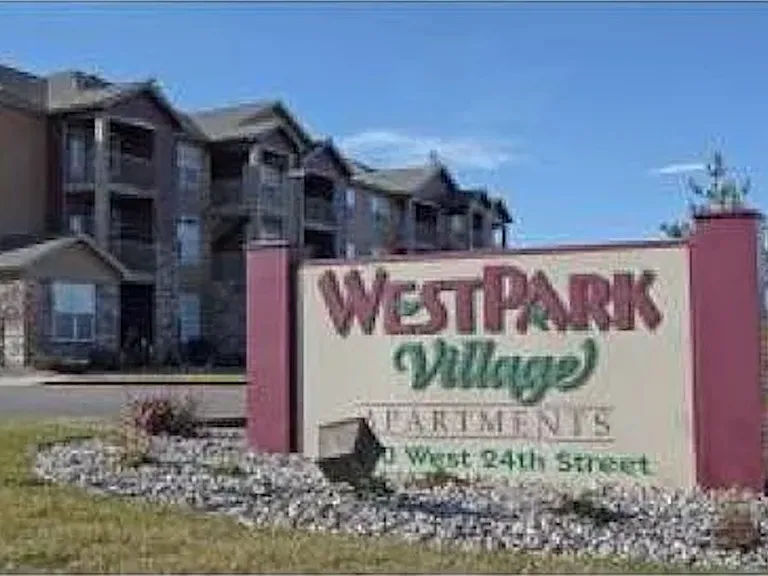 West Park Apartments — Photo 1