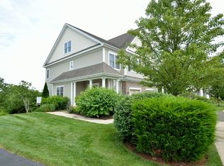 6 Muirfield Rd, Bloomfield, CT 06002
