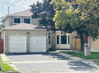 33 Cherrytree Dr, Brampton, ON L6Y 3L7