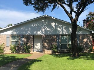 2940 Rolling Hills Dr, Carrollton, TX 75007