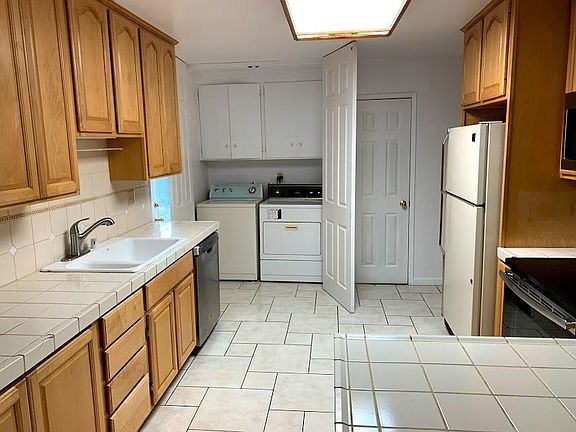3rd image of 1367 Bing Dr