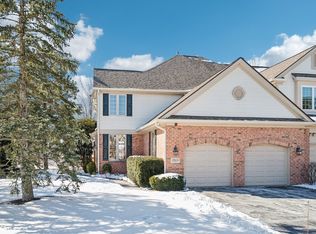 1869 Westleigh Dr, Glenview, IL 60025