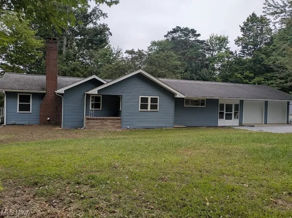 4622 S Apple Creek Rd, Apple Creek, OH 44606