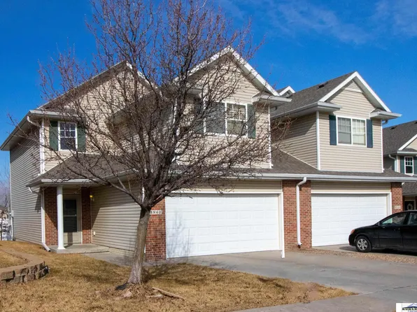 8940 Sicily Ln, Lincoln, NE 68526