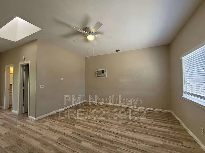 2 bed, 2.0 bath, 1076 sqft, $1,750 — Photo 4