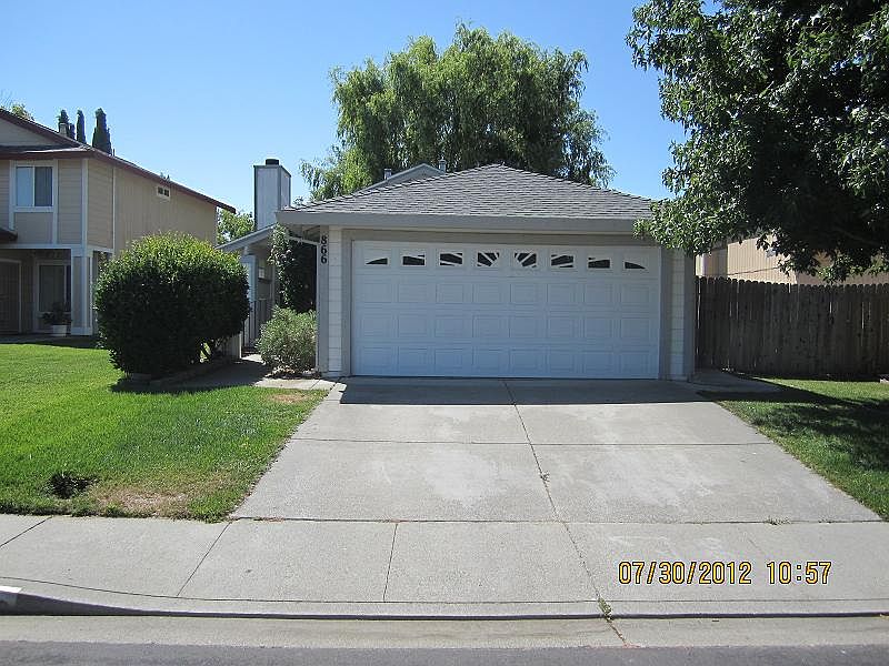 1st image of 866 Meadowhawk Dr