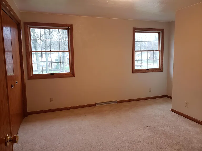 5660 Sharon Dr — Photo 11