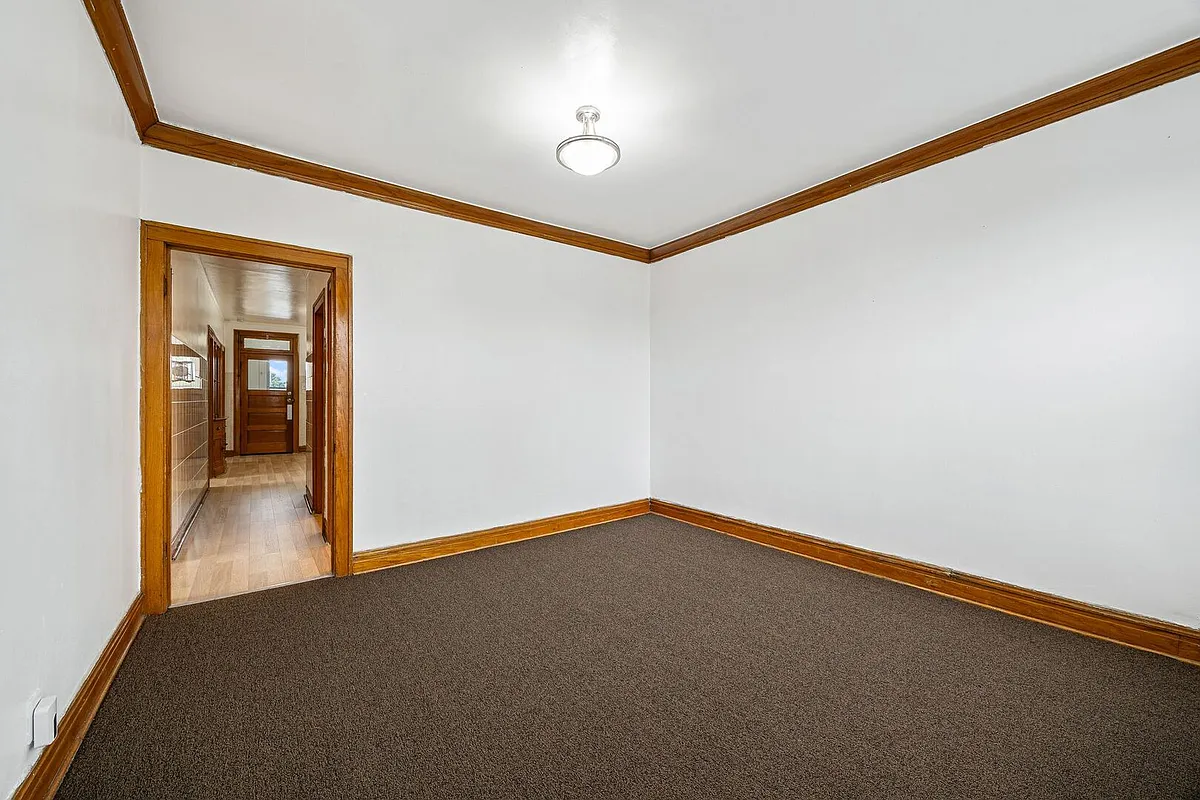 Building Photo - 4749 S Keeler Ave #2