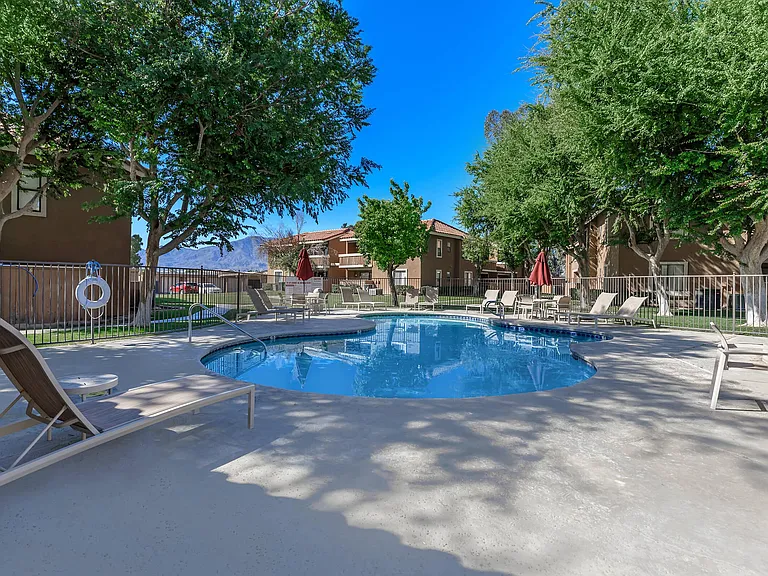 Smoketree Apartments — Photo 14