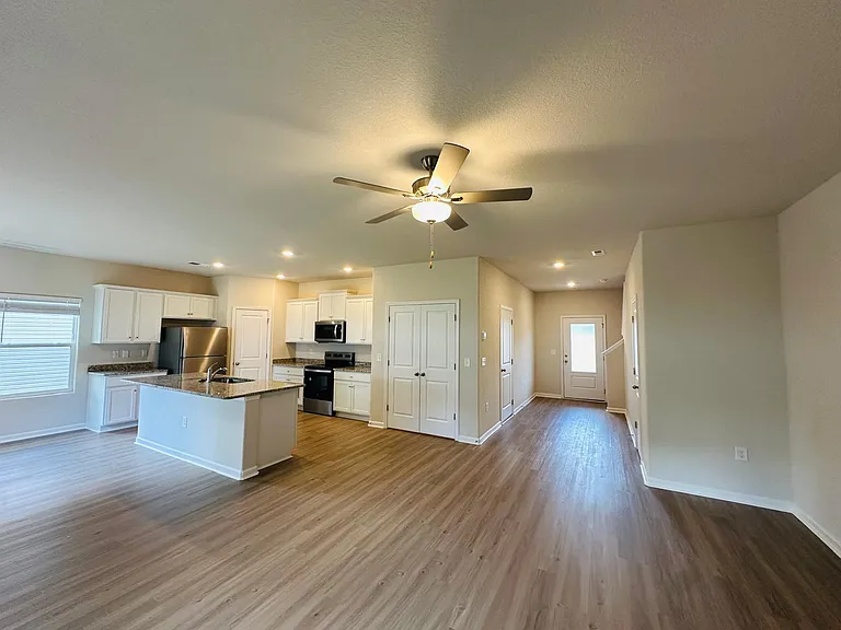 6322 Lowe Ln — Photo 4