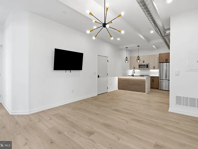 1232 Chancellor St #3C — Photo 8