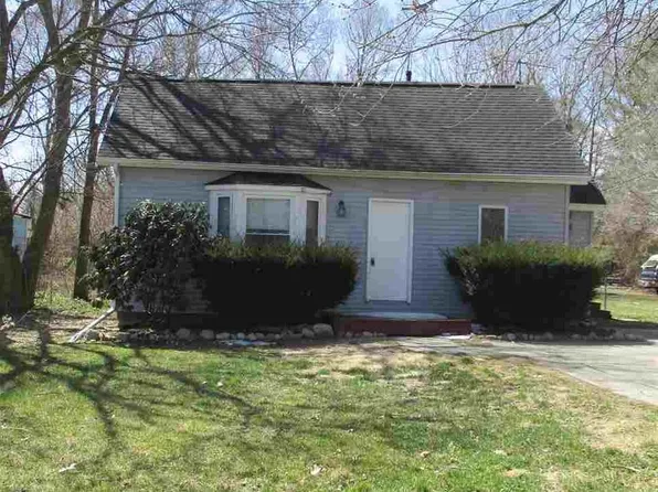 1032 Bostwick St, Alma, MI 48801