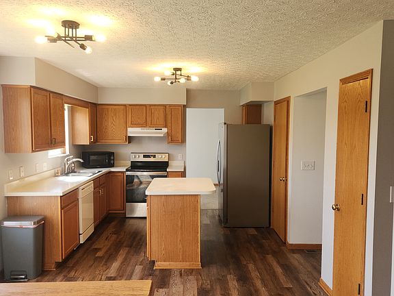 2nd image of 1748 Westwood Dr