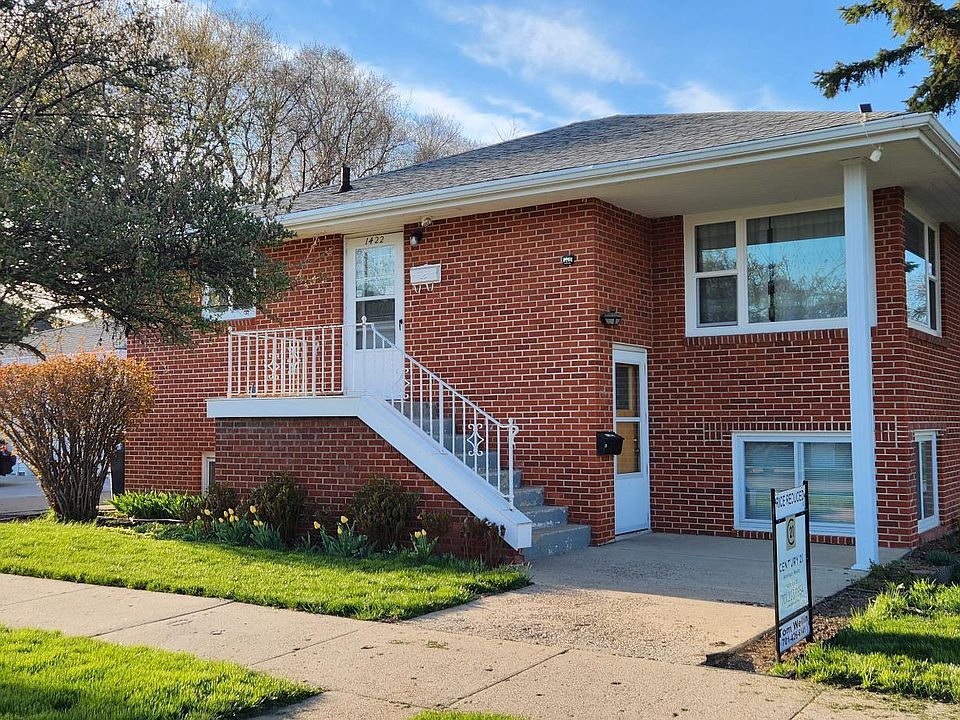 1st image of 1422 E Ave E