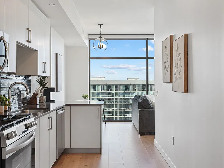 1212 Demonbreun St #2504 — Photo 3