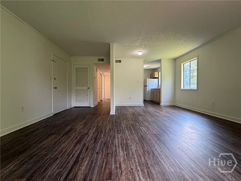 2835 Cherokee Rd — Photo 6