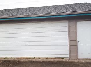 350 Greenmeadow Dr, Waukesha, WI 53188