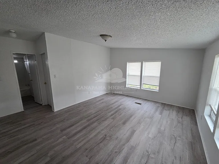 9603 SW 84th Ave — Photo 3