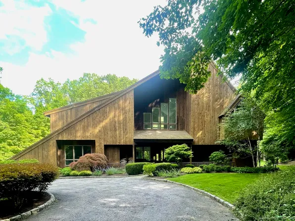 50 Spring Hill Lane North, Stamford, CT 06903