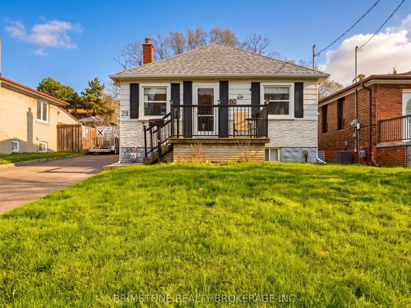 29 Ridge Rd, Toronto, ON M3M 1C6