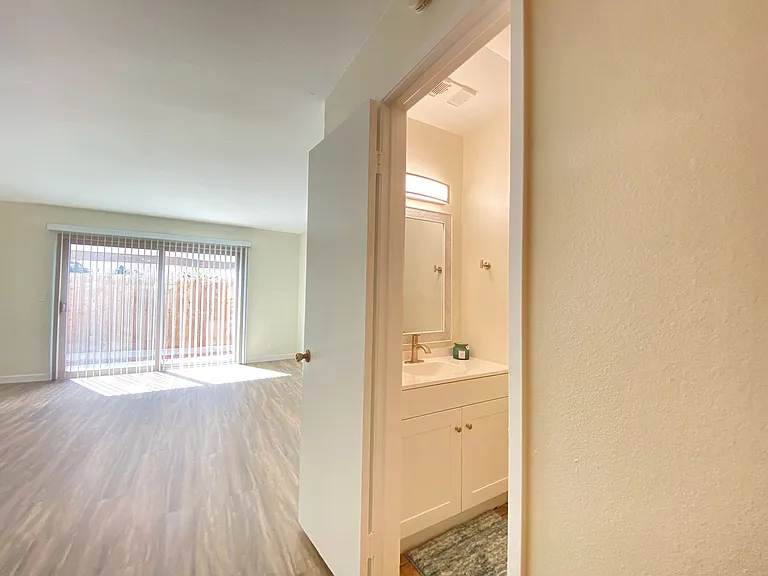 Cinnamon Apartments — Photo 12