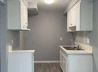 9400 Elizabeth Ave #D, South Gate, CA 90280