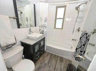 7835 74th St, Glendale, NY 11385