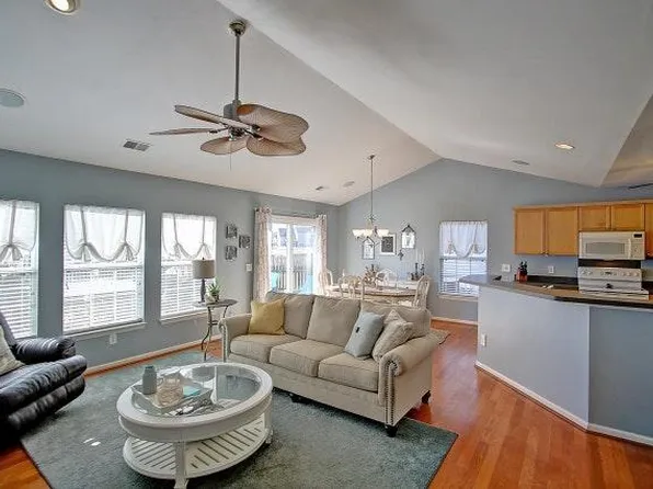1039 Tyron Cir, Charleston, SC 29414
