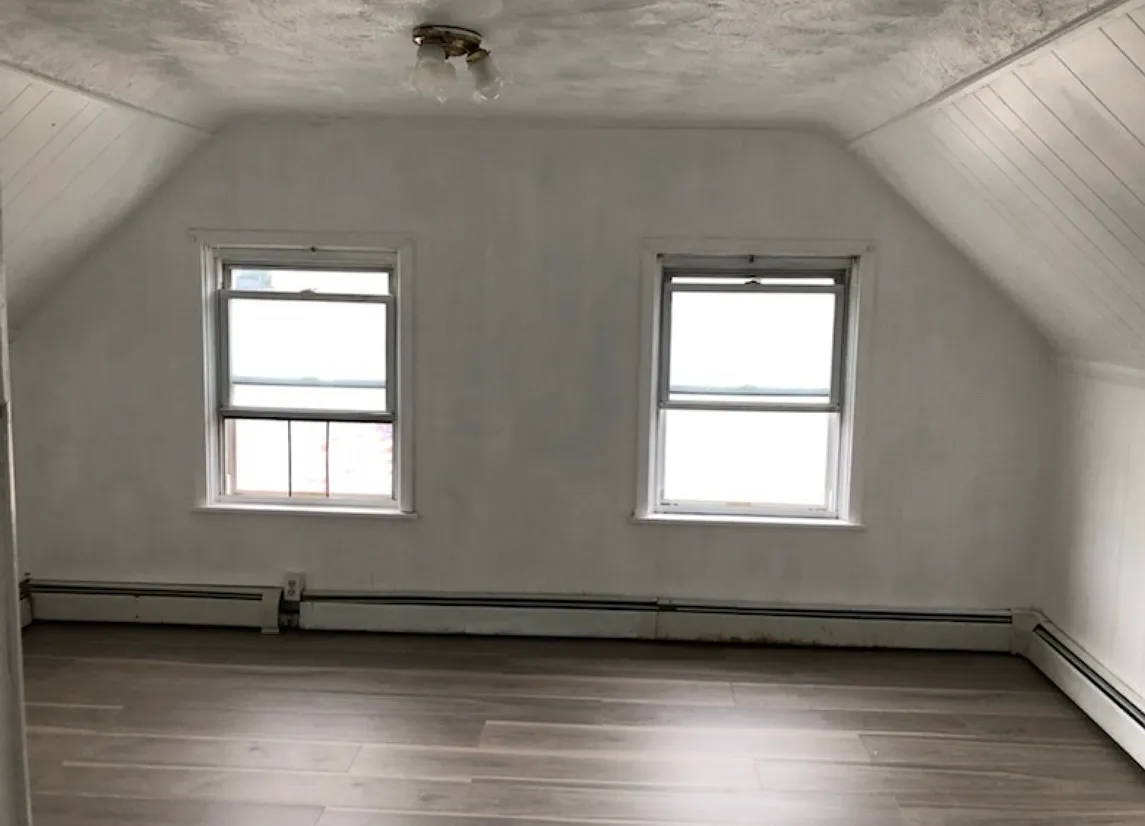 102 Rolfe Sq — Photo 3