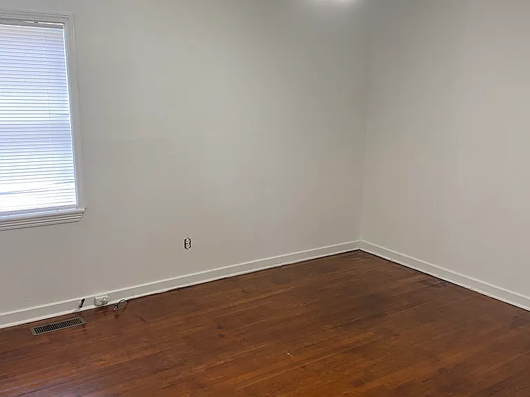 1624 Mims St SW — Photo 7