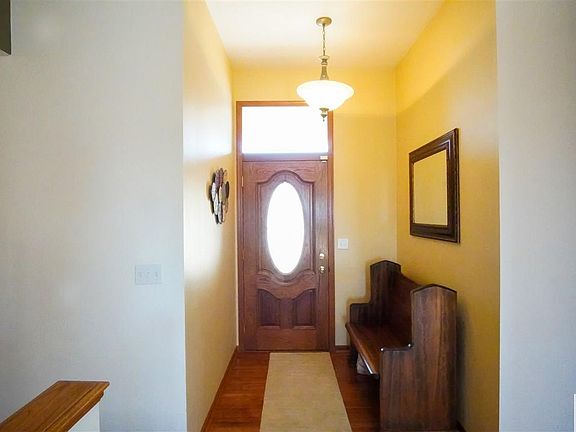 3rd image of 4893 Bradford Ln