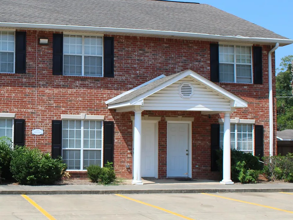 205 N McGuire Ave #A