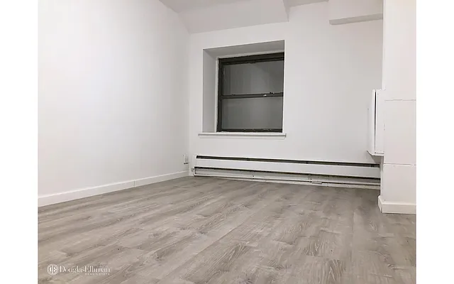 Rented by Douglas Elliman | media 29