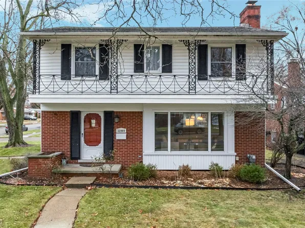 32909 Lyndon St, Livonia, MI 48154