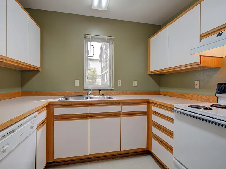 1545 NW 53rd St #4 — Photo 9