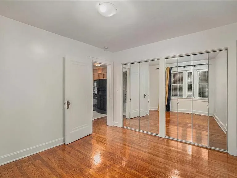 317 E 43rd St #1E — Photo 11