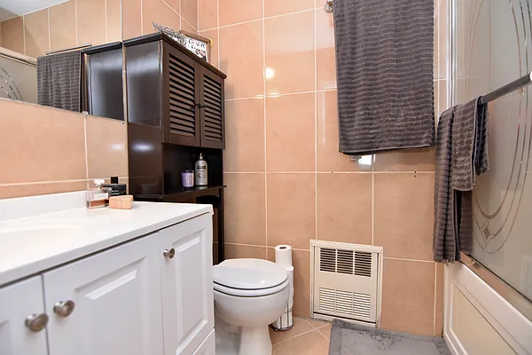 Rented by Bohemia Realty Group | media 6