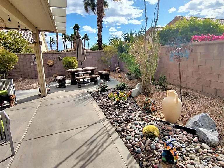 78933 Oasis Spring Ln — Photo 2