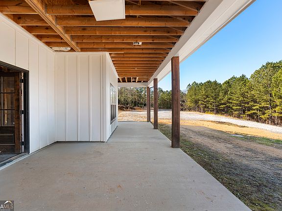 5th image of 1481 Potash Rd